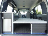 6人乗りの広々とした車両となっております♪